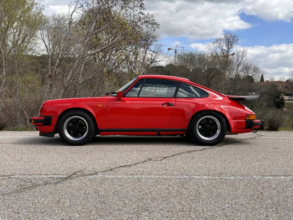 Image 5/8 of Porsche 911 Turbo 3.3 (1984)