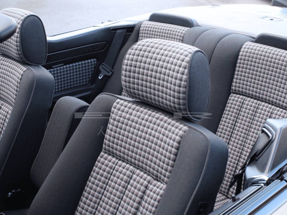 Bild 27/31 von Mercedes-Benz E 200 (1996)