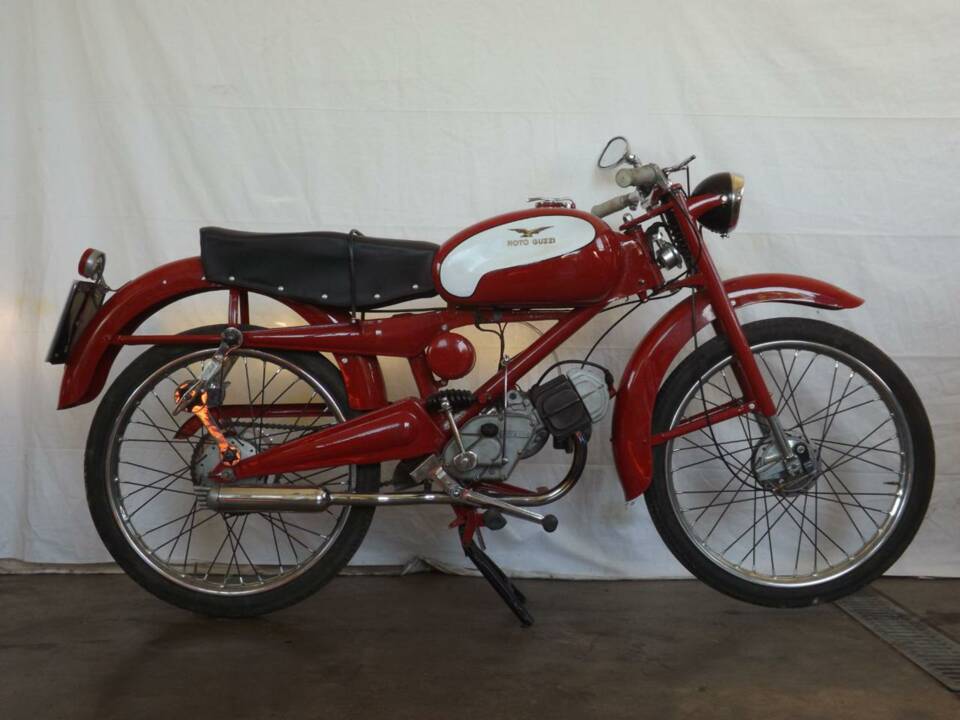 Image 5/44 of Moto Guzzi Cardellino 75 (1957)