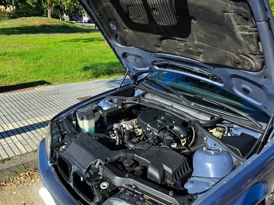 Bild 8/10 von BMW 318i (1998)