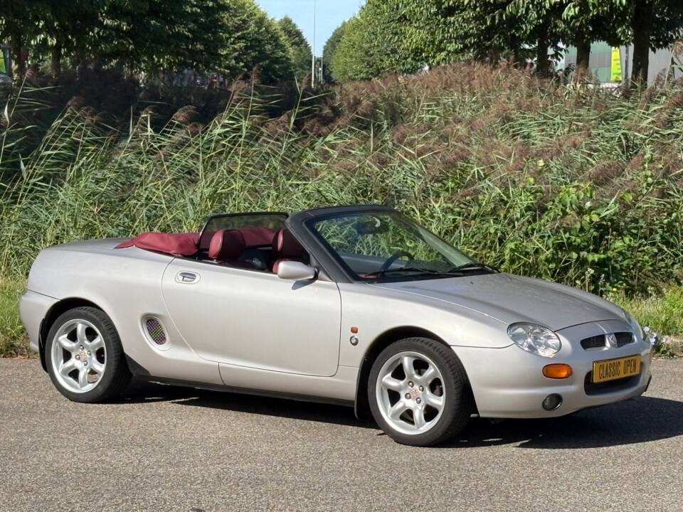 Imagen 18/25 de MG F 1.8i 75 LE (1999)