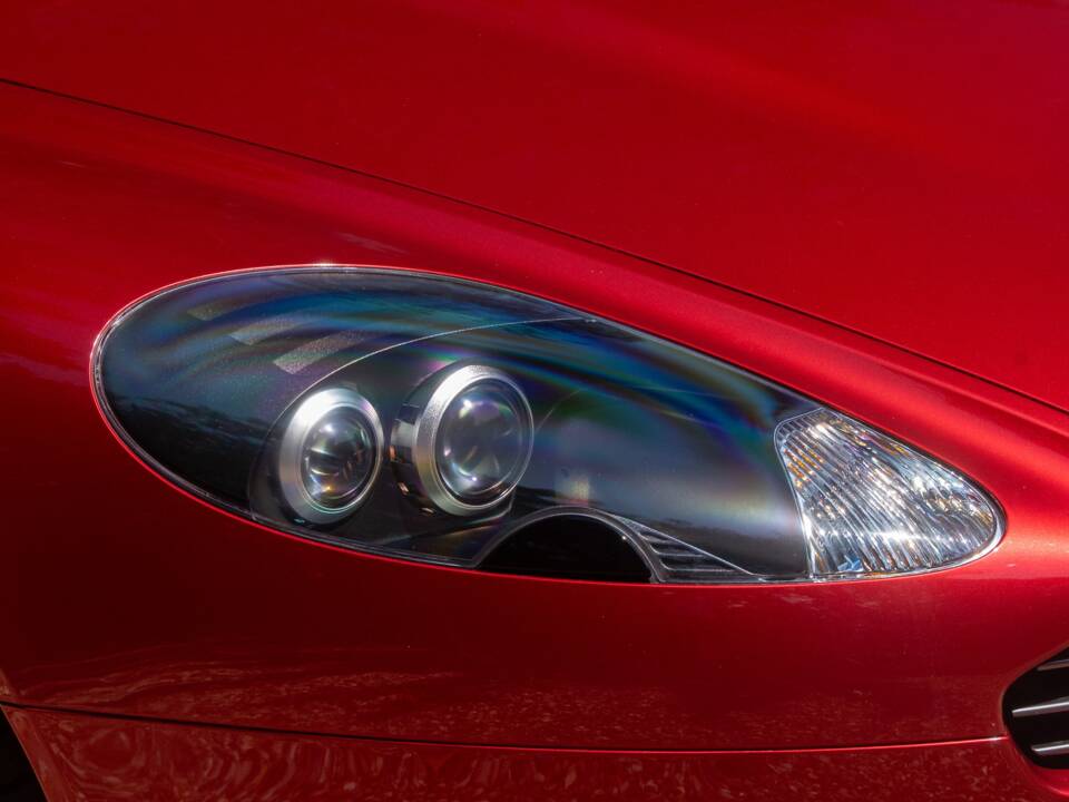 Image 42/50 of Aston Martin DB 9 Volante (2006)
