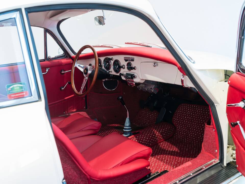 Image 20/42 of Porsche 356 C Carrera 2/2000 GS (1963)