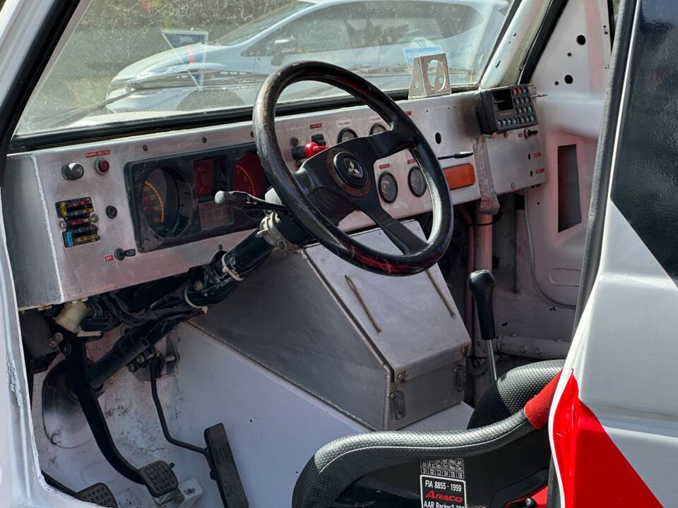 Image 7/9 de Mitsubishi Pajero TD (1985)