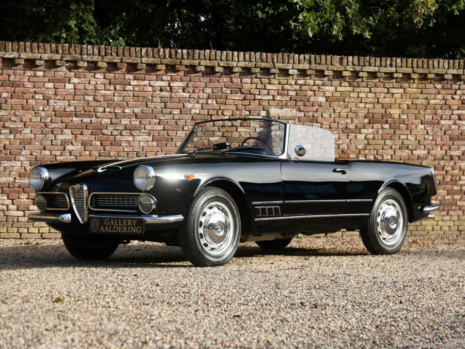 Bild 20/50 von Alfa Romeo 2000 Spider (1961)
