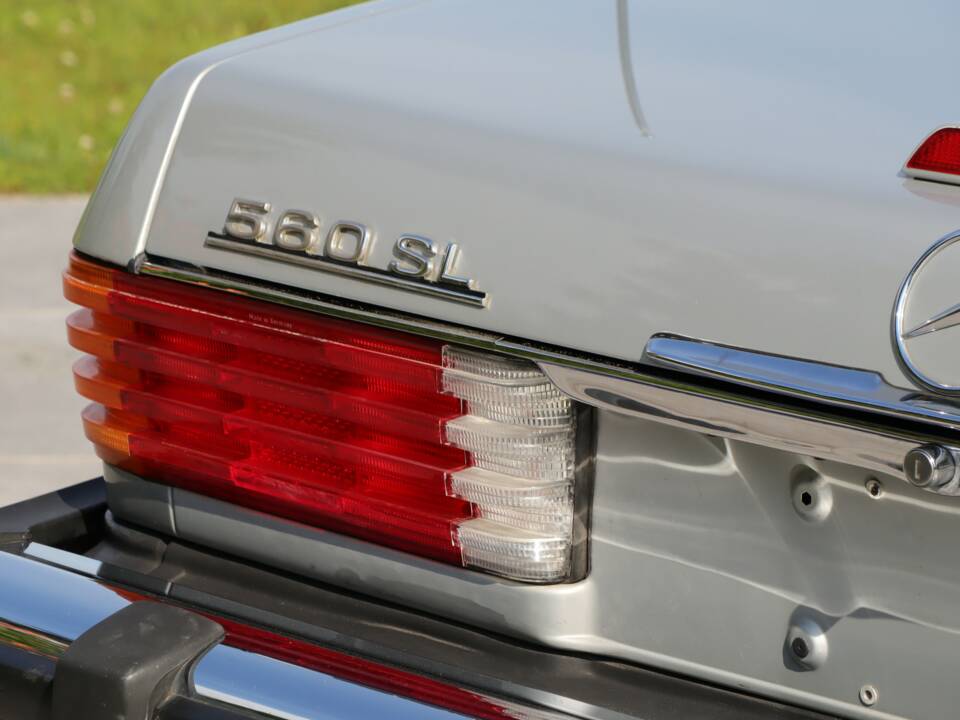 Image 22/50 de Mercedes-Benz 560 SL (1988)