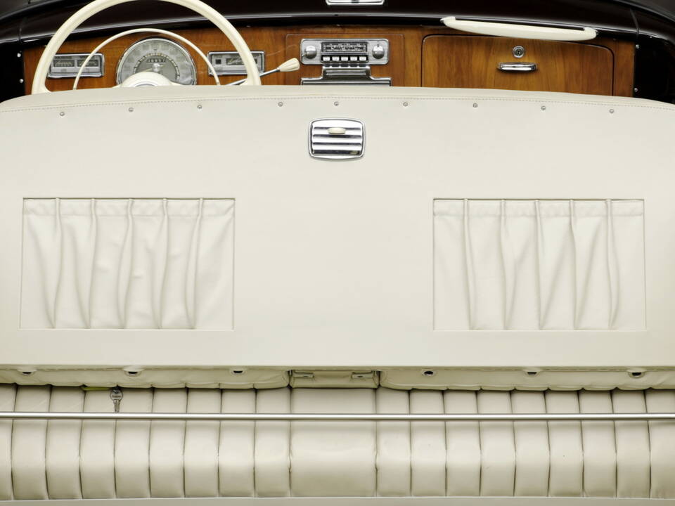 Bild 20/31 von BMW 502 - 3,2 Liter Super (1960)