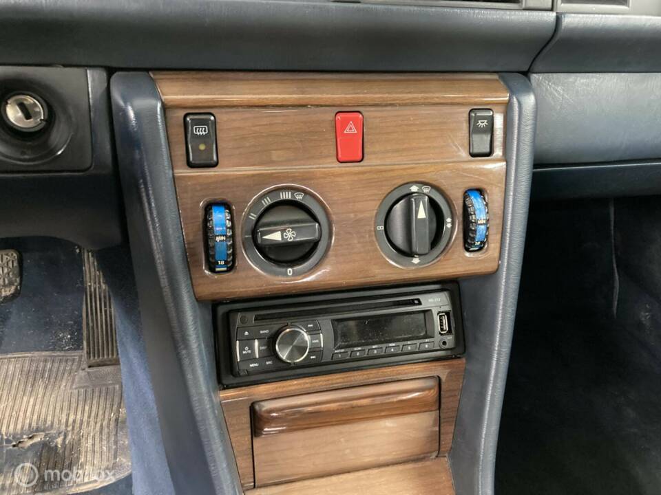 Bild 33/41 von Mercedes-Benz 300 D (1987)