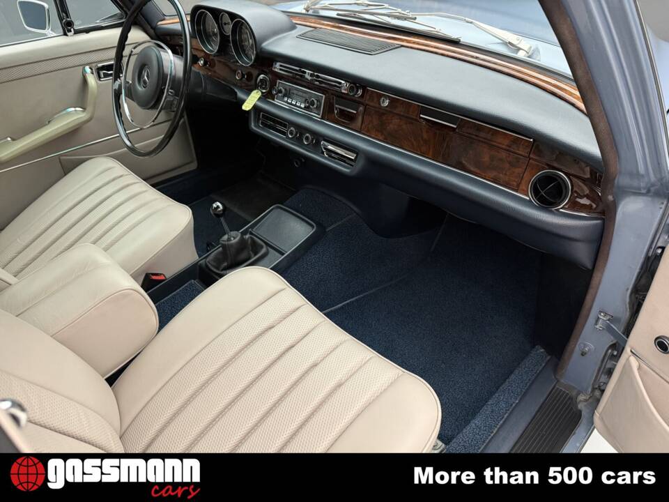 Image 13/15 of Mercedes-Benz 280 SE 3,5 (1971)