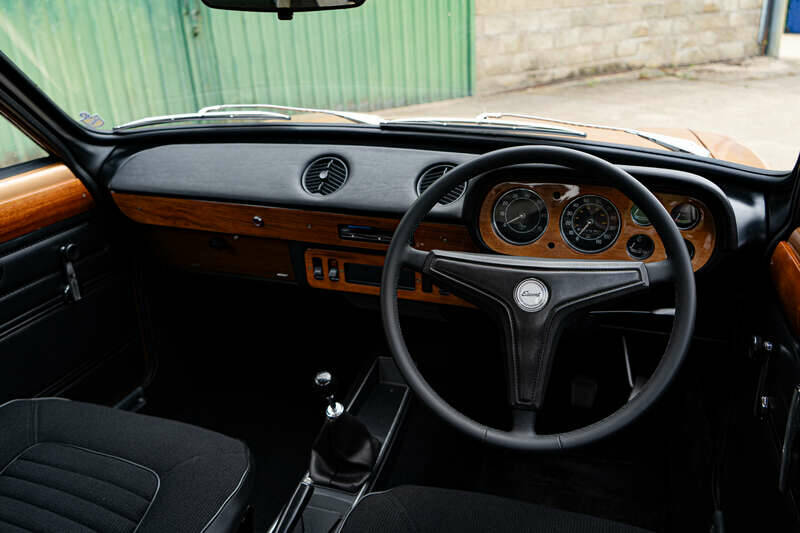 Bild 30/42 von Ford Escort 1300 (1975)