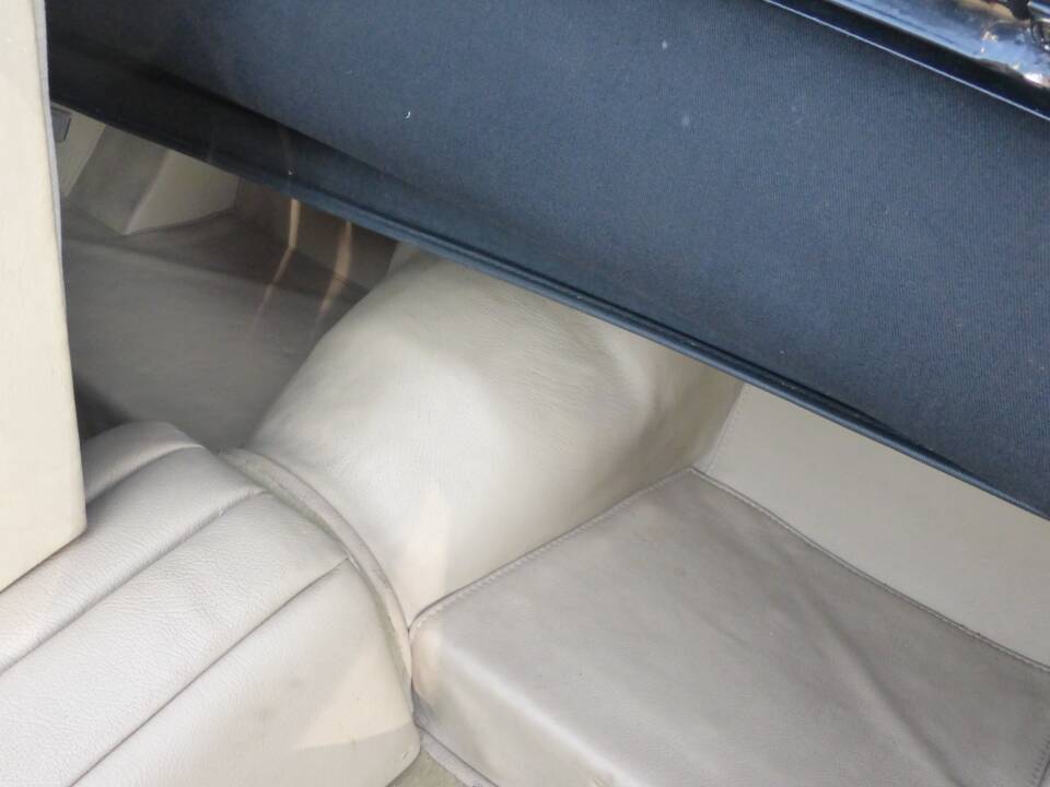 Image 68/174 of Jaguar XK 150 3.4 S OTS (1958)