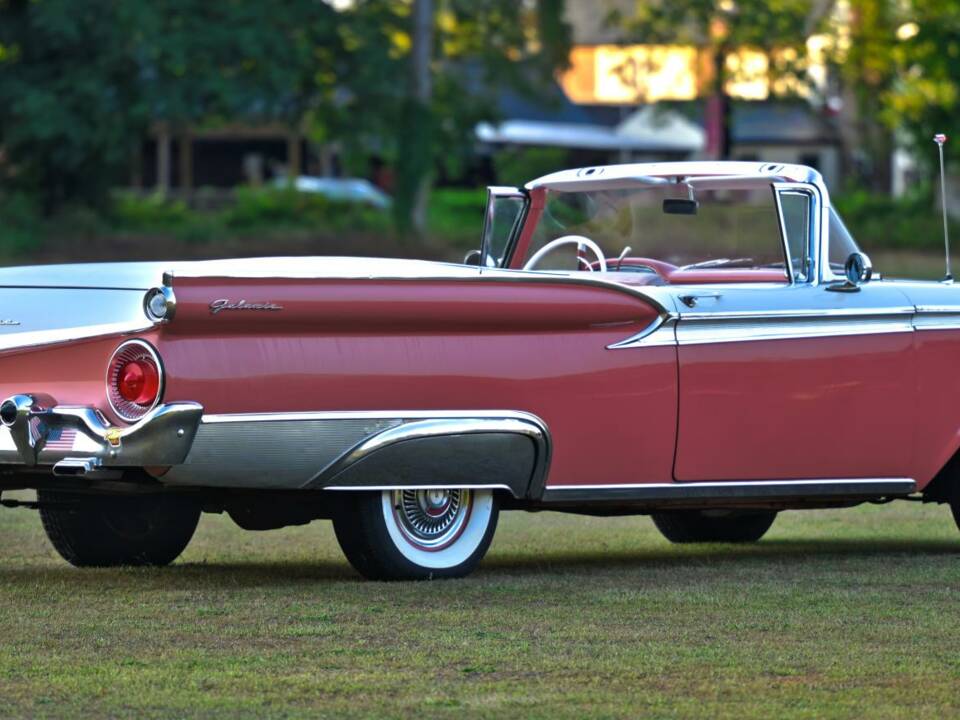 Bild 13/50 von Ford Fairlane 500 Skyliner (1959)