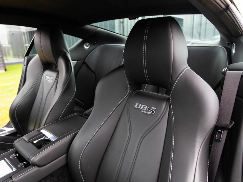 Bild 17/50 von Aston Martin DBS (2010)