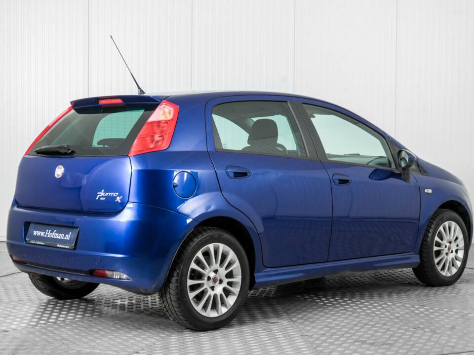 Bild 2/50 von FIAT Grande Punto 1.4 (2009)