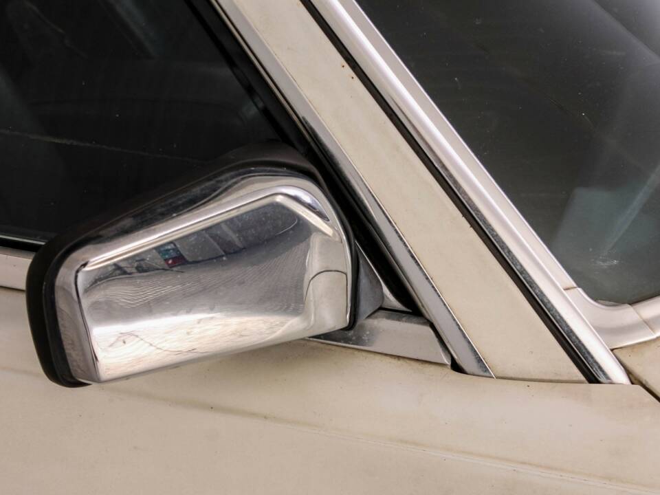 Bild 27/43 von Mercedes-Benz 380 SL (1982)
