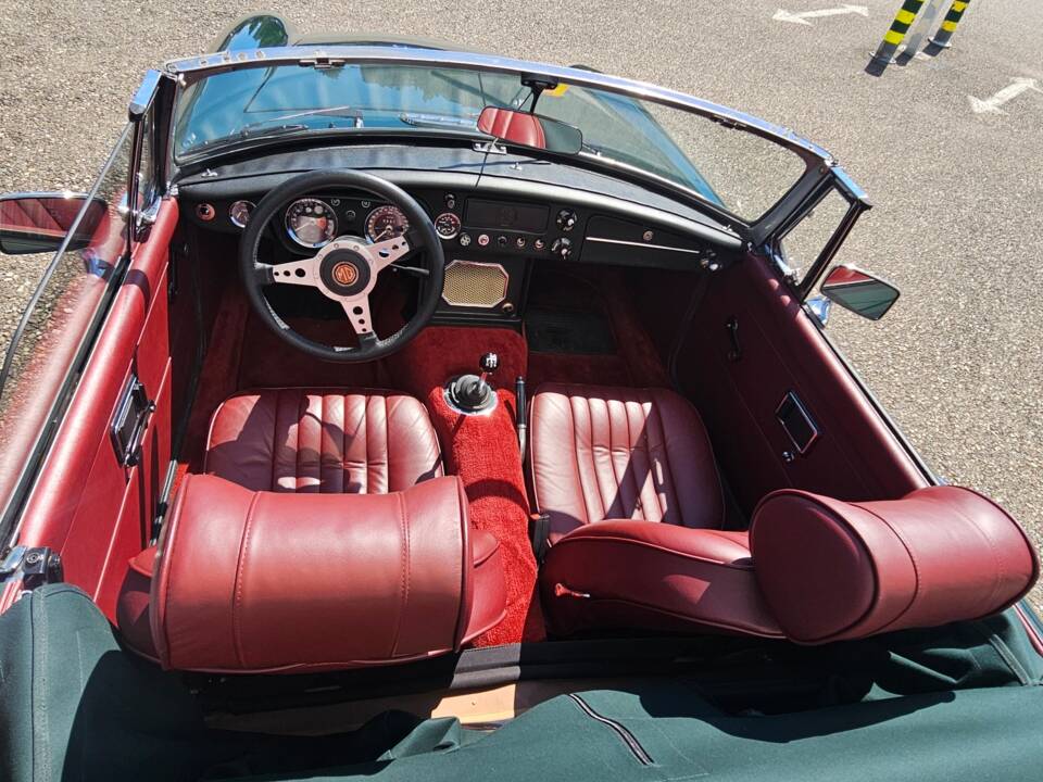 Bild 9/24 von MG MGB (1968)