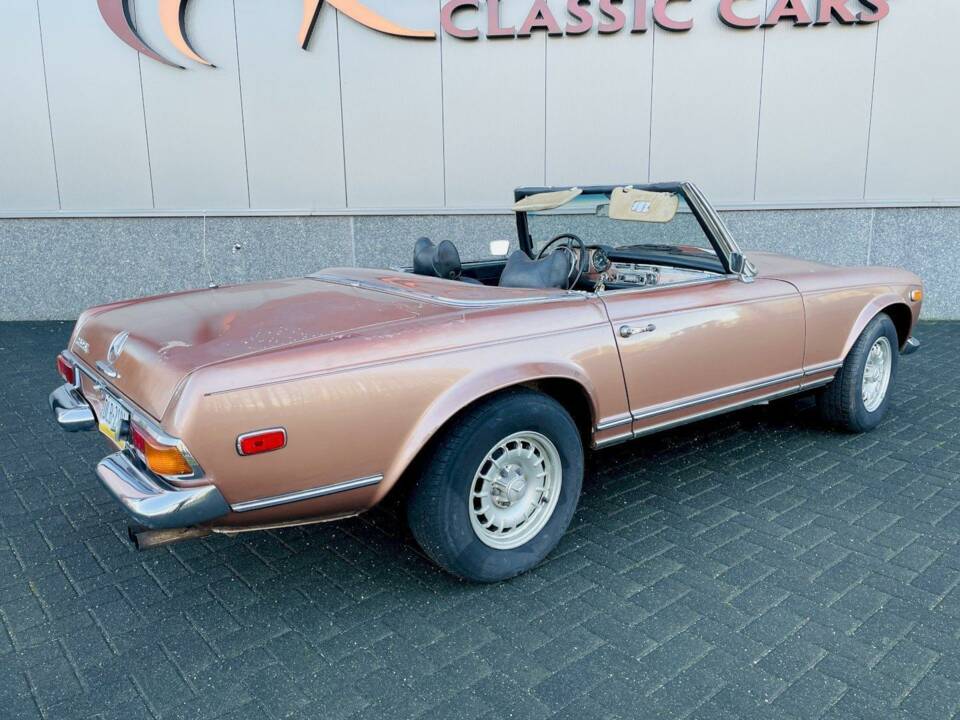 Image 11/36 of Mercedes-Benz 280 SL (1970)