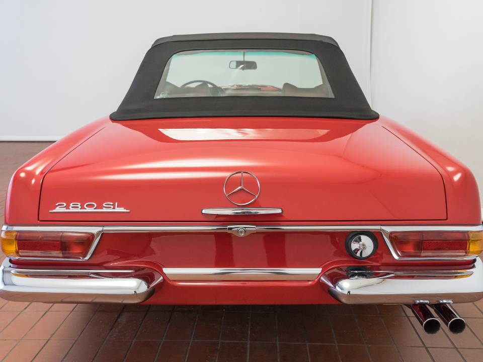 Image 8/23 de Mercedes-Benz 280 SL (1969)