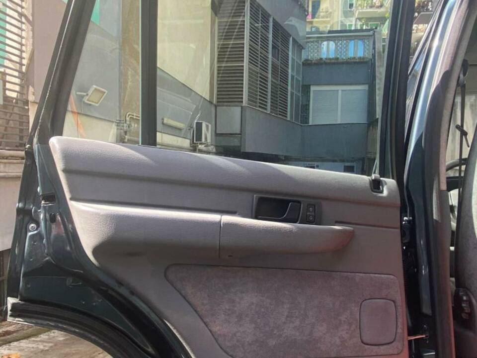 Imagen 27/37 de Land Rover Range Rover 2.5 DT (1997)
