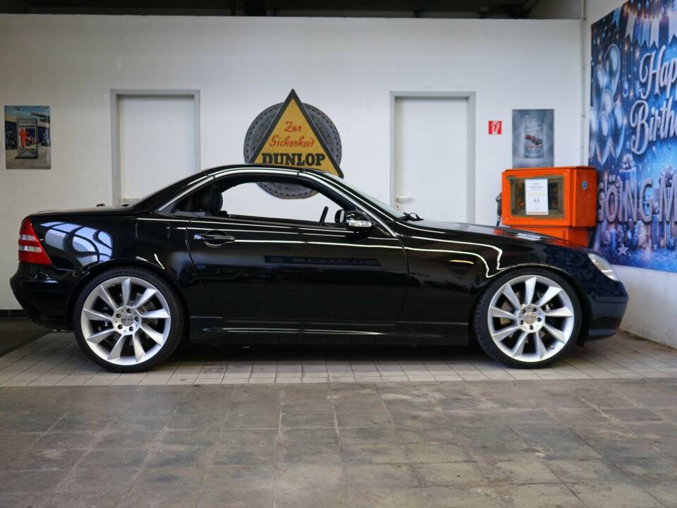 Image 46/48 of Mercedes-Benz SLK 230 Kompressor (2003)