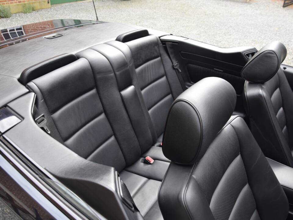 Image 11/15 of Mercedes-Benz E 200 (1997)