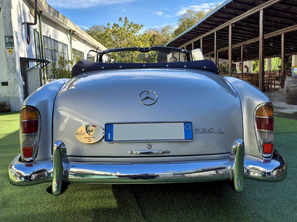 Image 12/61 de Mercedes-Benz 220 S Cabriolet (1957)