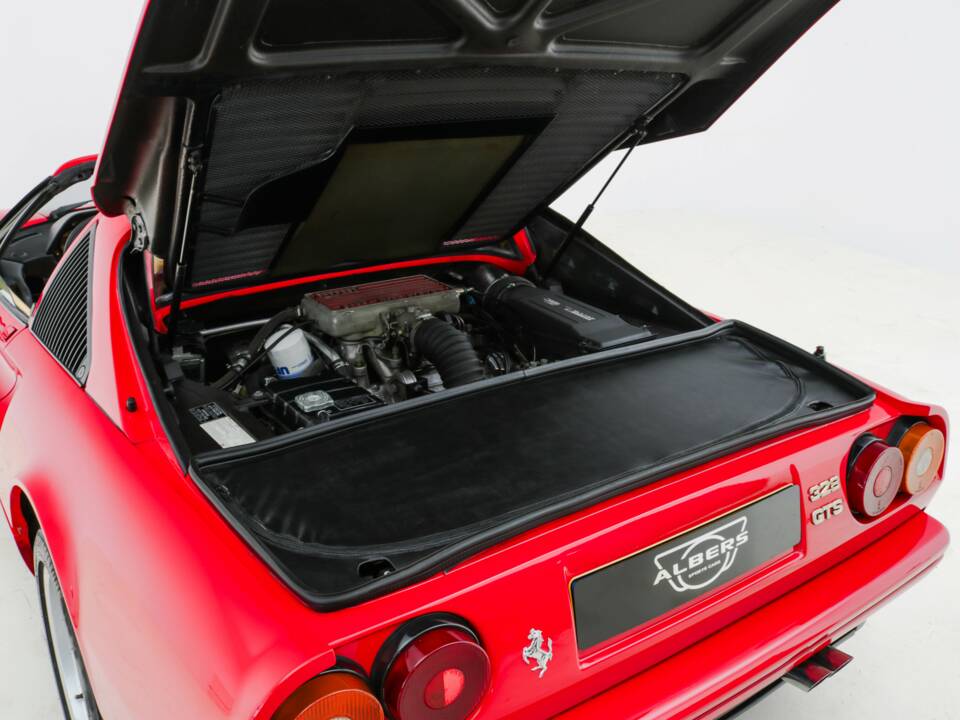 Image 15/20 of Ferrari 328 GTS (1986)