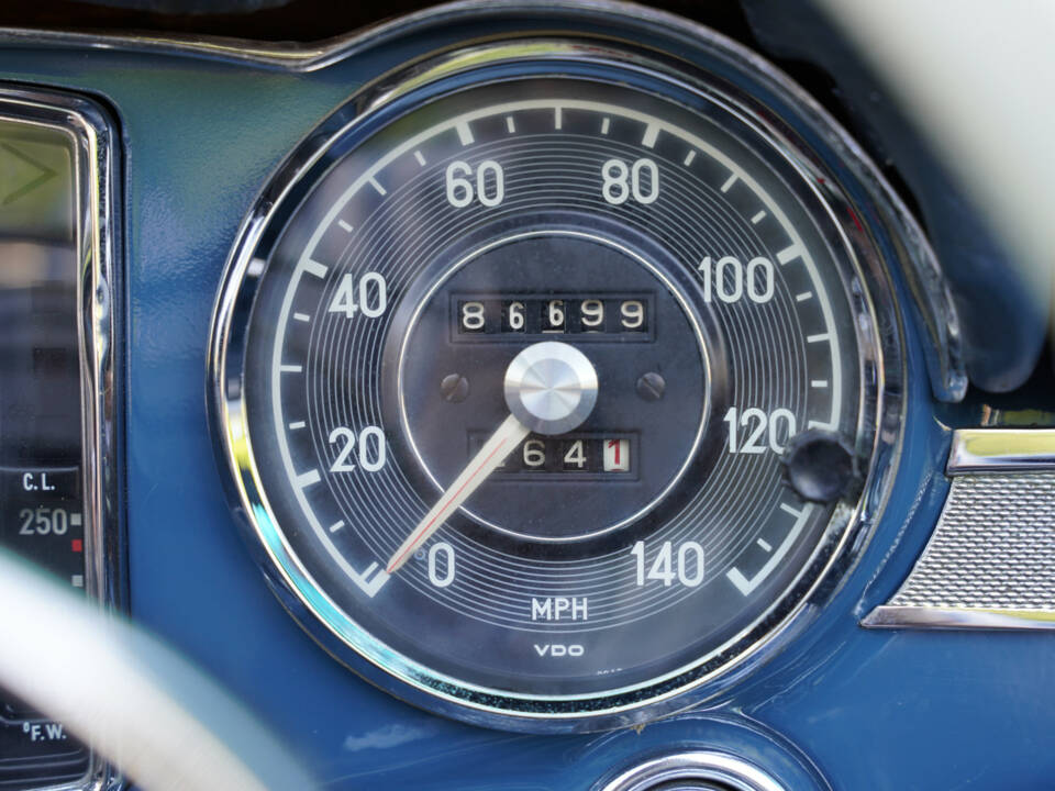 Imagen 36/50 de Mercedes-Benz 280 SL (1968)