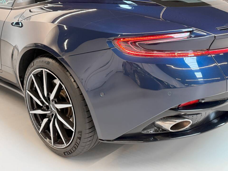 Afbeelding 14/26 van Aston Martin DB 11 V8 (2018)
