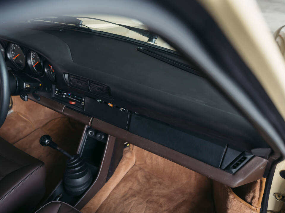 Bild 26/107 von Porsche 911 SC 3.0 (1978)