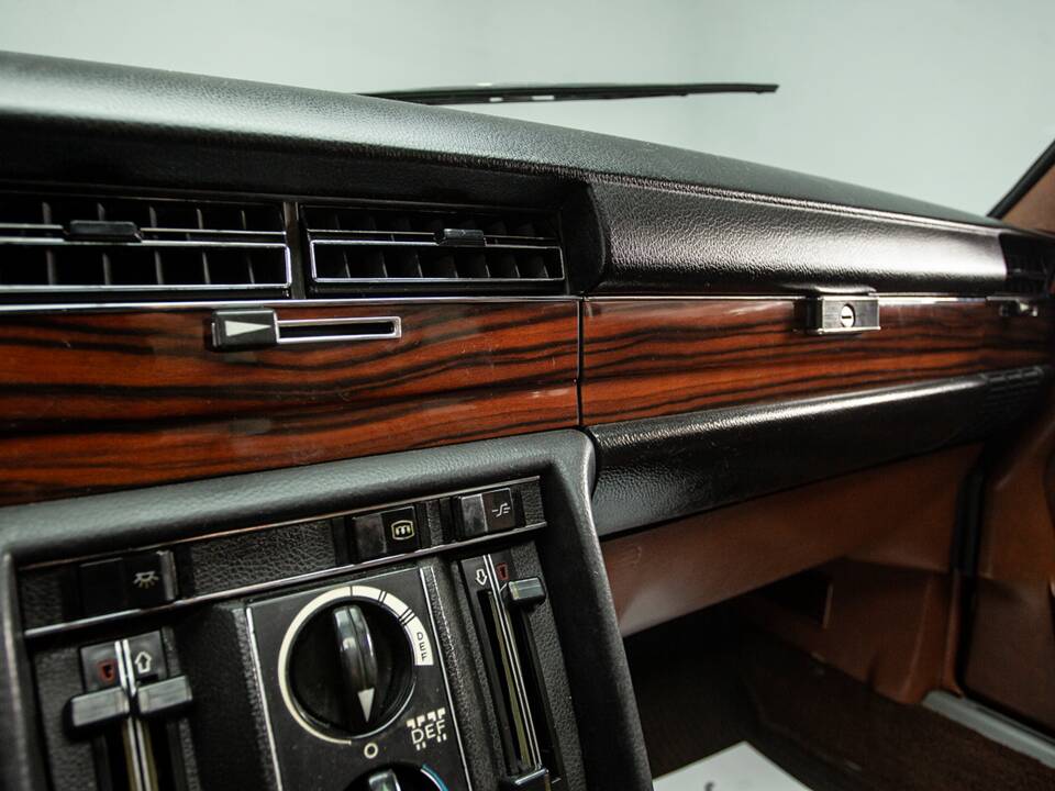 Bild 19/30 von Mercedes-Benz 350 SE (1976)