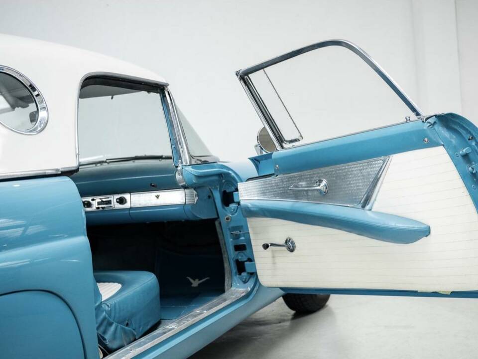 Image 16/41 of Ford Thunderbird (1956)