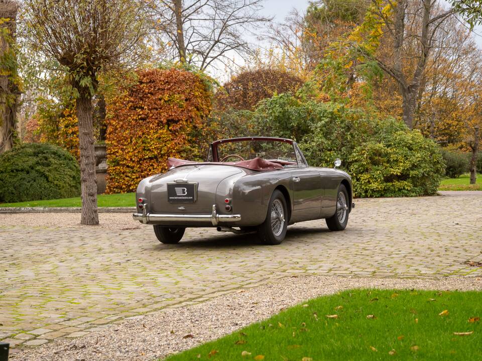 Afbeelding 3/29 van Aston Martin DB 2&#x2F;4 Mk II DHC (1956)