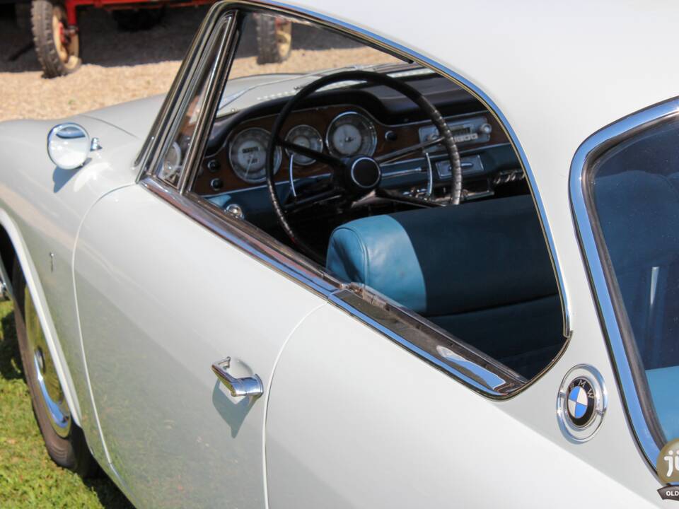 Afbeelding 10/29 van BMW 3200 CS (1964)