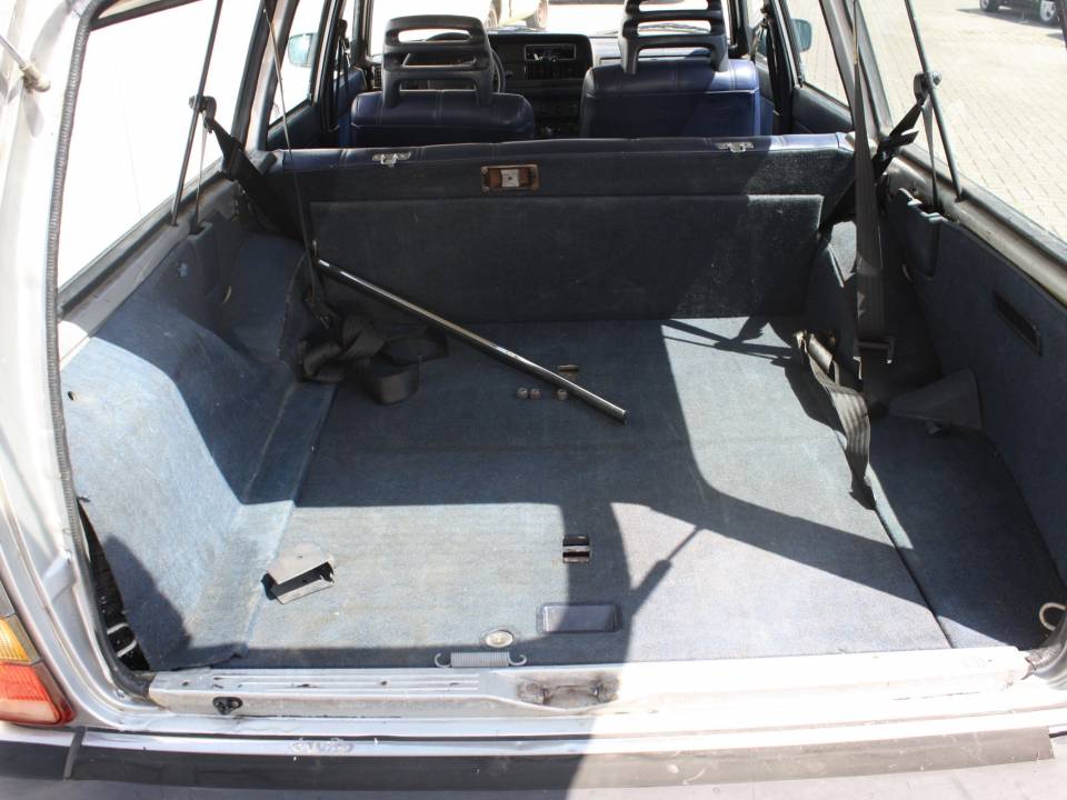 Image 9/15 of Volvo 245 GL D (1986)