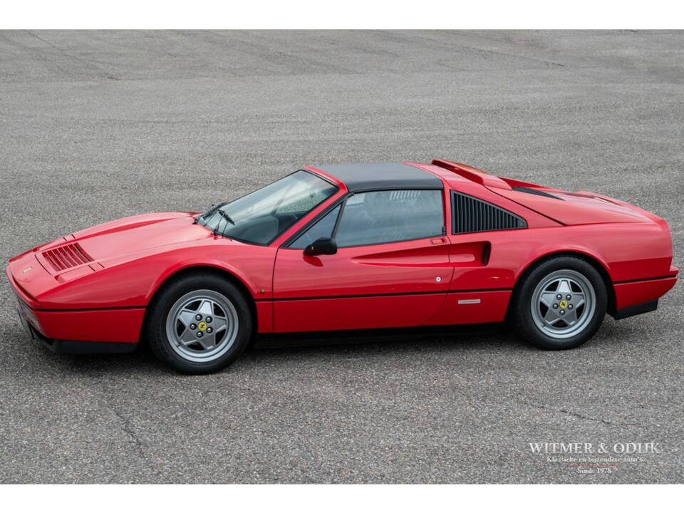 Bild 1/41 von Ferrari 328 GTS (1989)