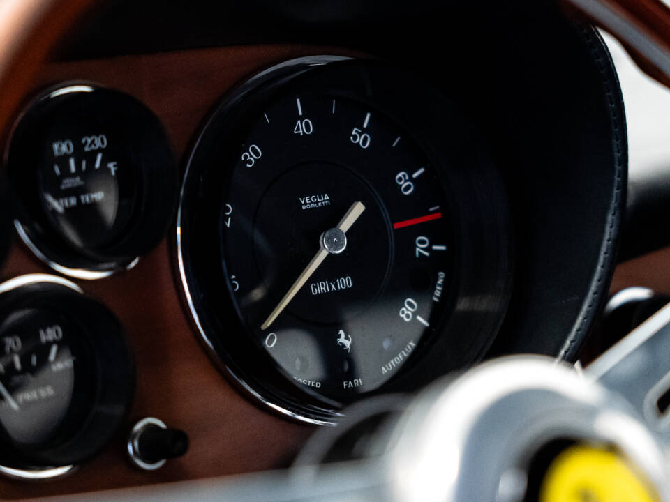 Afbeelding 37/67 van Ferrari 365 GT 2+2 (1969)