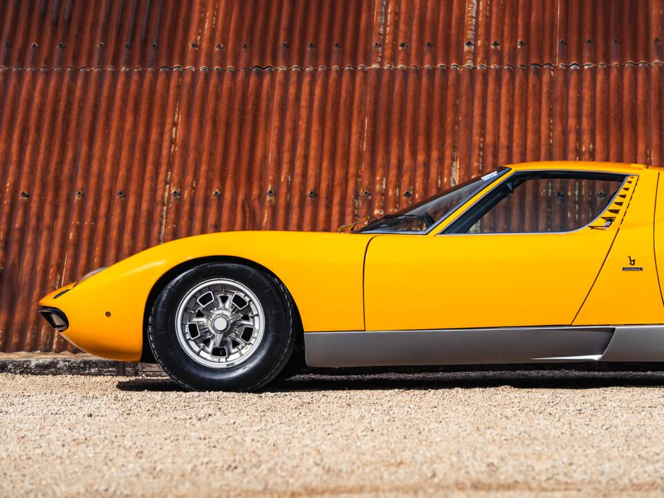 Afbeelding 49/56 van Lamborghini Miura P 400 S (1969)