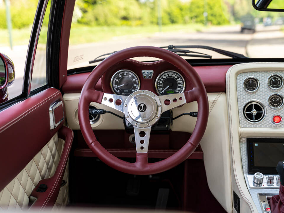 Image 17/34 of Jensen Interceptor MK III (1972)