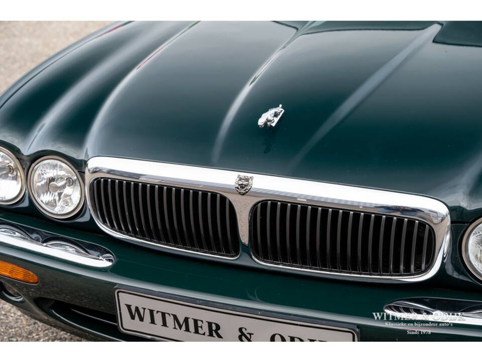 Bild 21/32 von Jaguar XJ 8 Executive (1998)