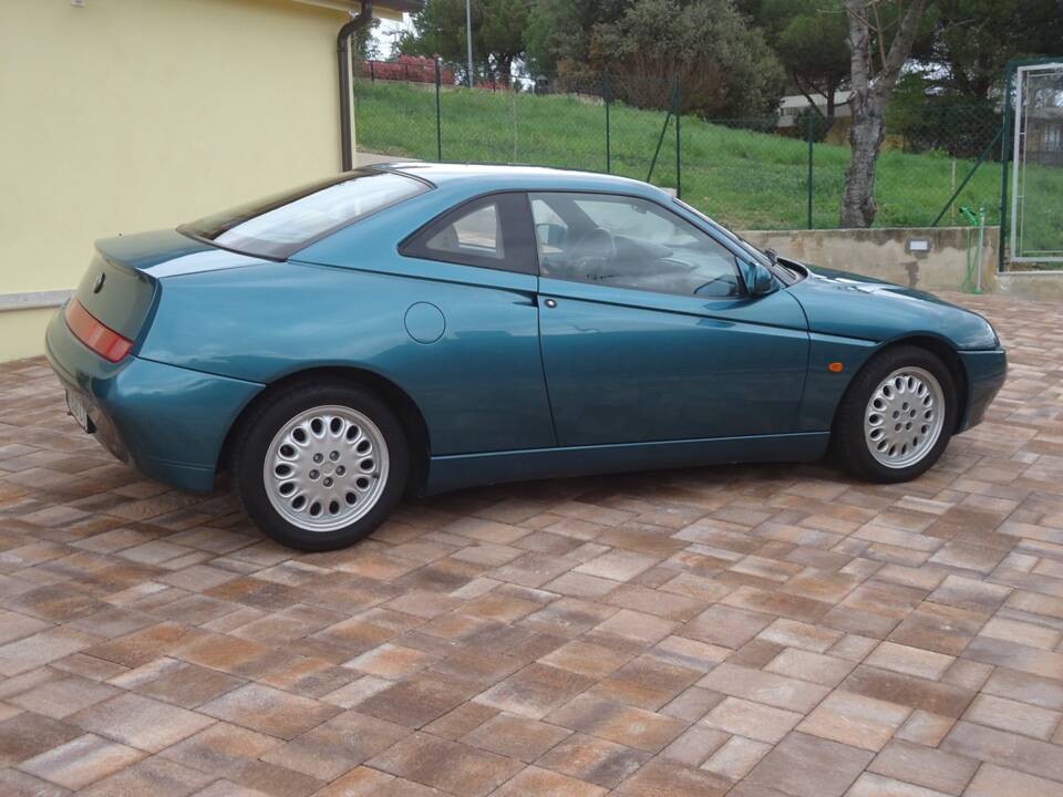 Bild 16/27 von Alfa Romeo GTV 2.0 V6 Turbo (1998)