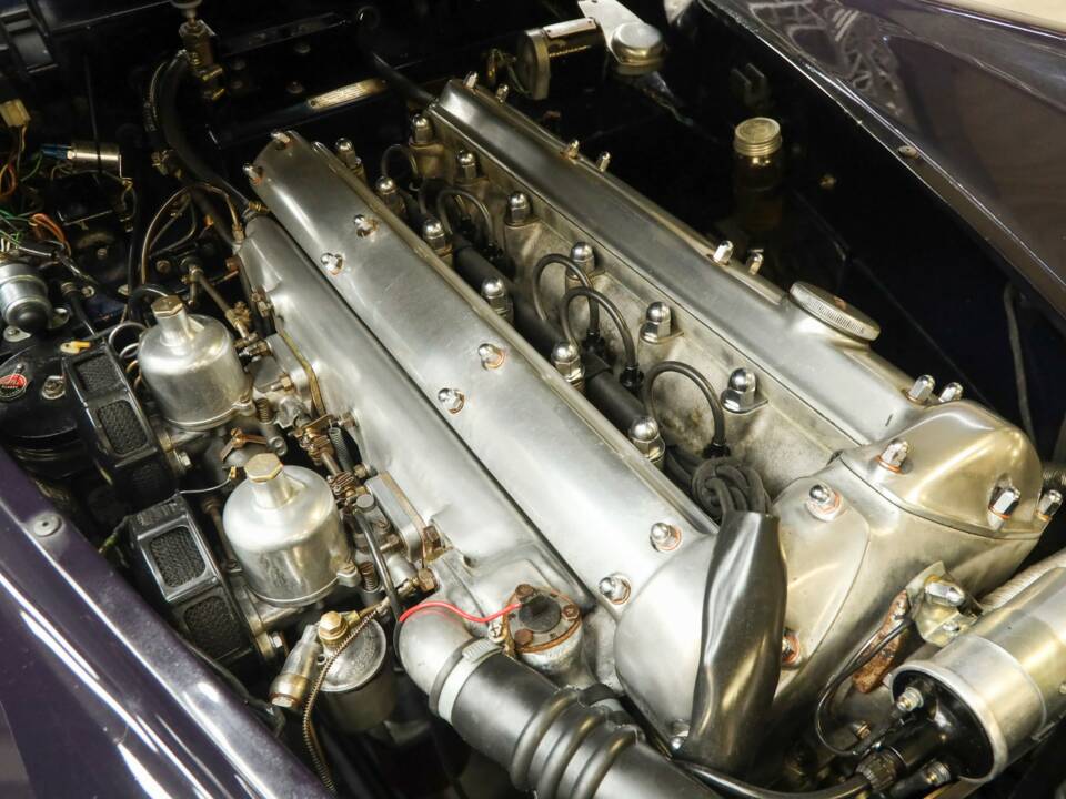 Image 29/50 of Jaguar XK 140 DHC (1955)