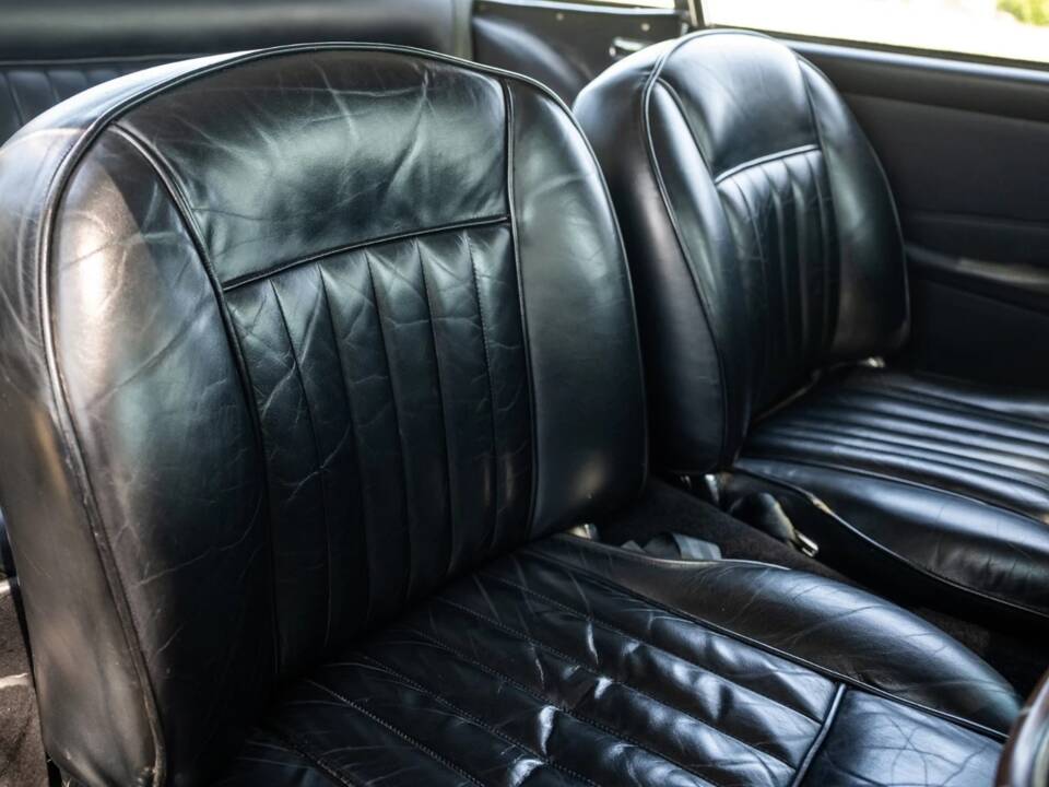 Afbeelding 35/76 van Aston Martin DB 4 (1961)