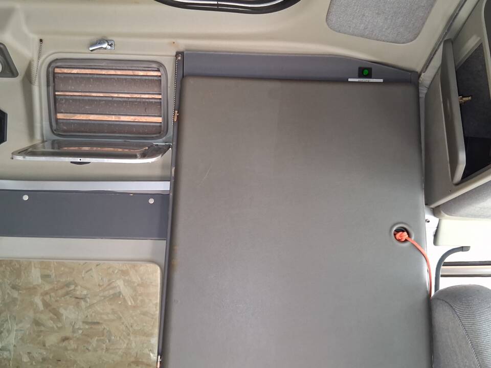 Image 35/78 of Volkswagen T3 Dehler Profi Syncro (1989)