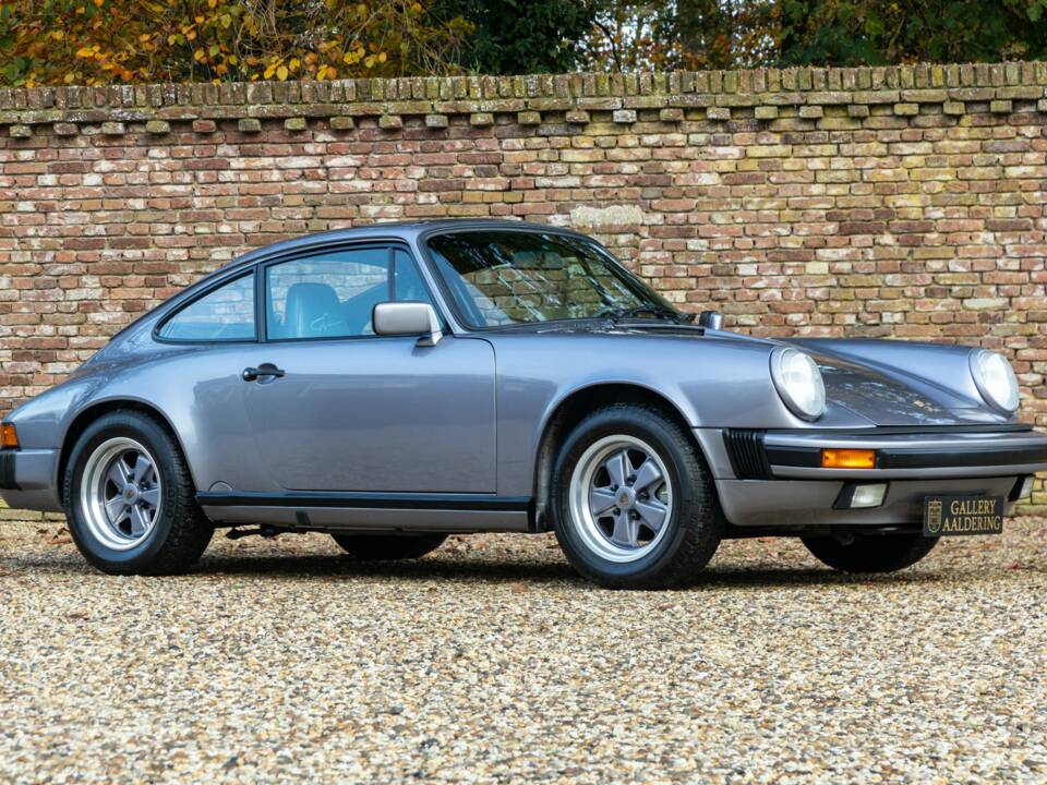 Immagine 44/50 di Porsche 911 Carrera 3.2 "25 years 911" (1988)
