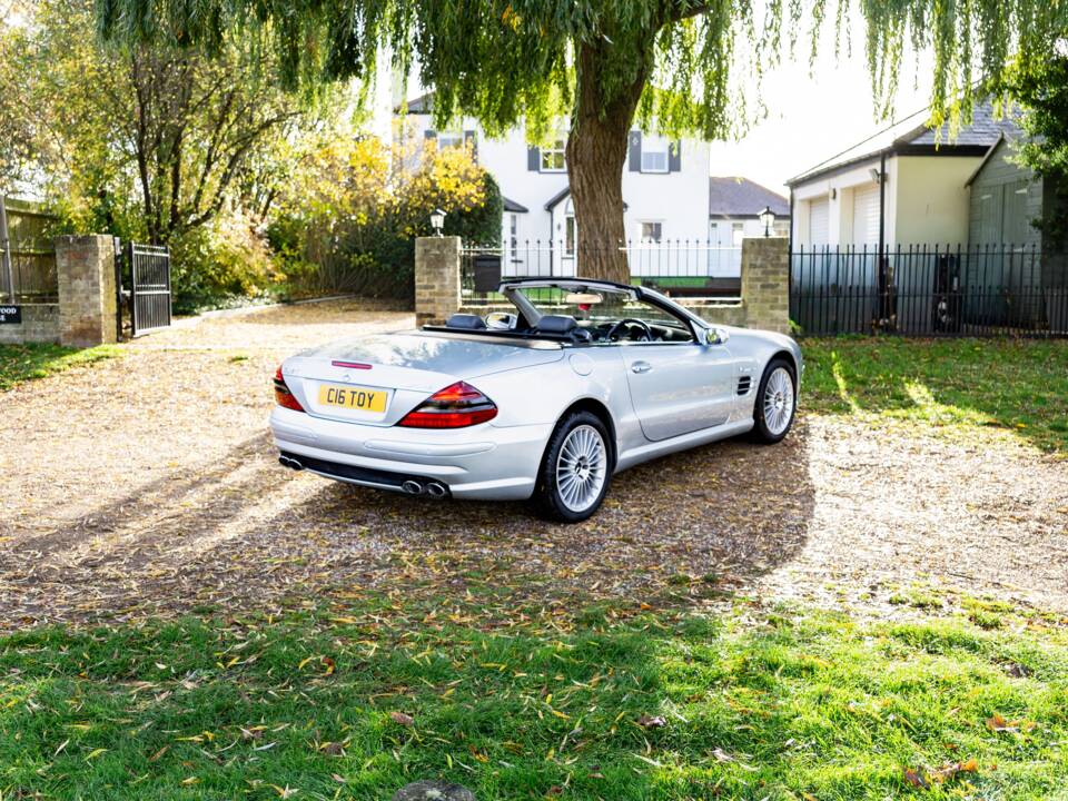 Image 20/45 of Mercedes-Benz SL 55 AMG (2004)