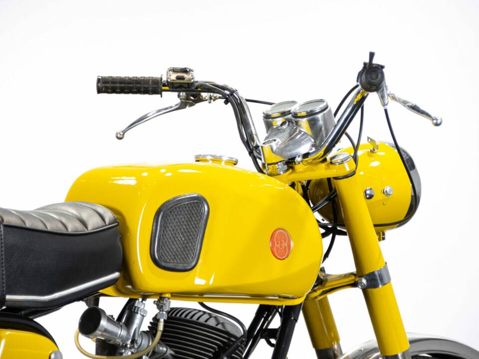 Imagen 38/50 de Gilera 150 Autostrada (1971)