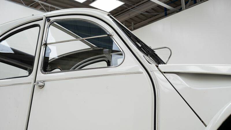 Bild 14/15 von Citroën 2 CV 6 Club (1988)