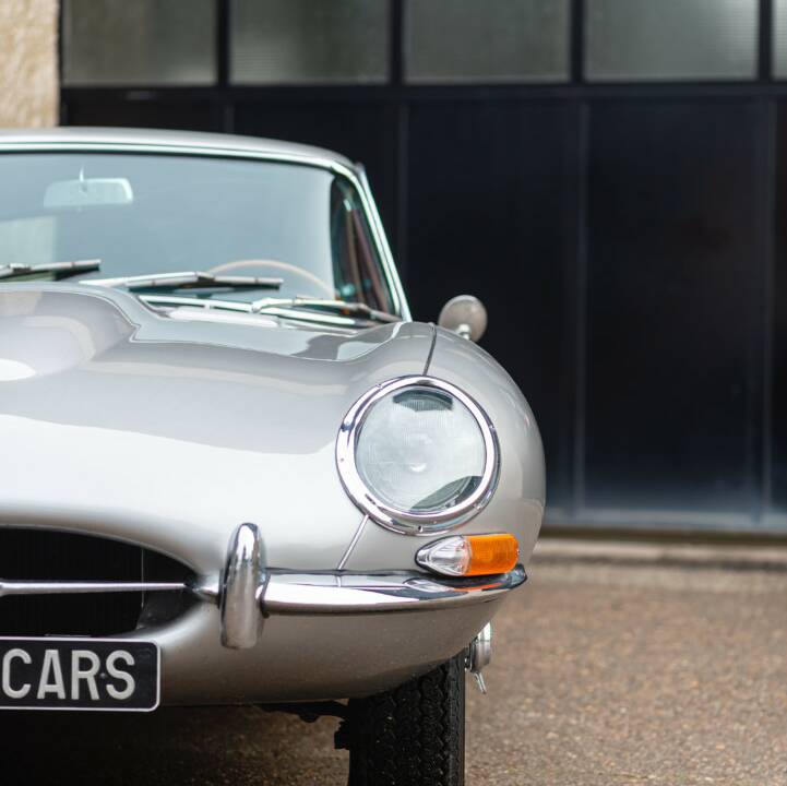 Image 3/50 of Jaguar E-Type 4.2 (1965)