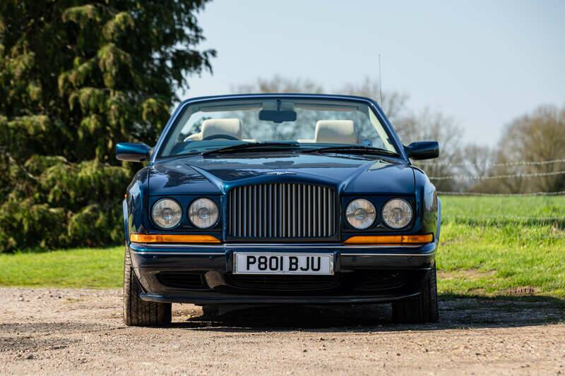 Image 6/50 of Bentley Azure Mulliner (1996)
